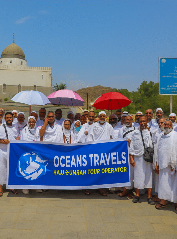 Pilgrims performing Umrah at Kaaba in Makkah – Umrah tour from Delhi